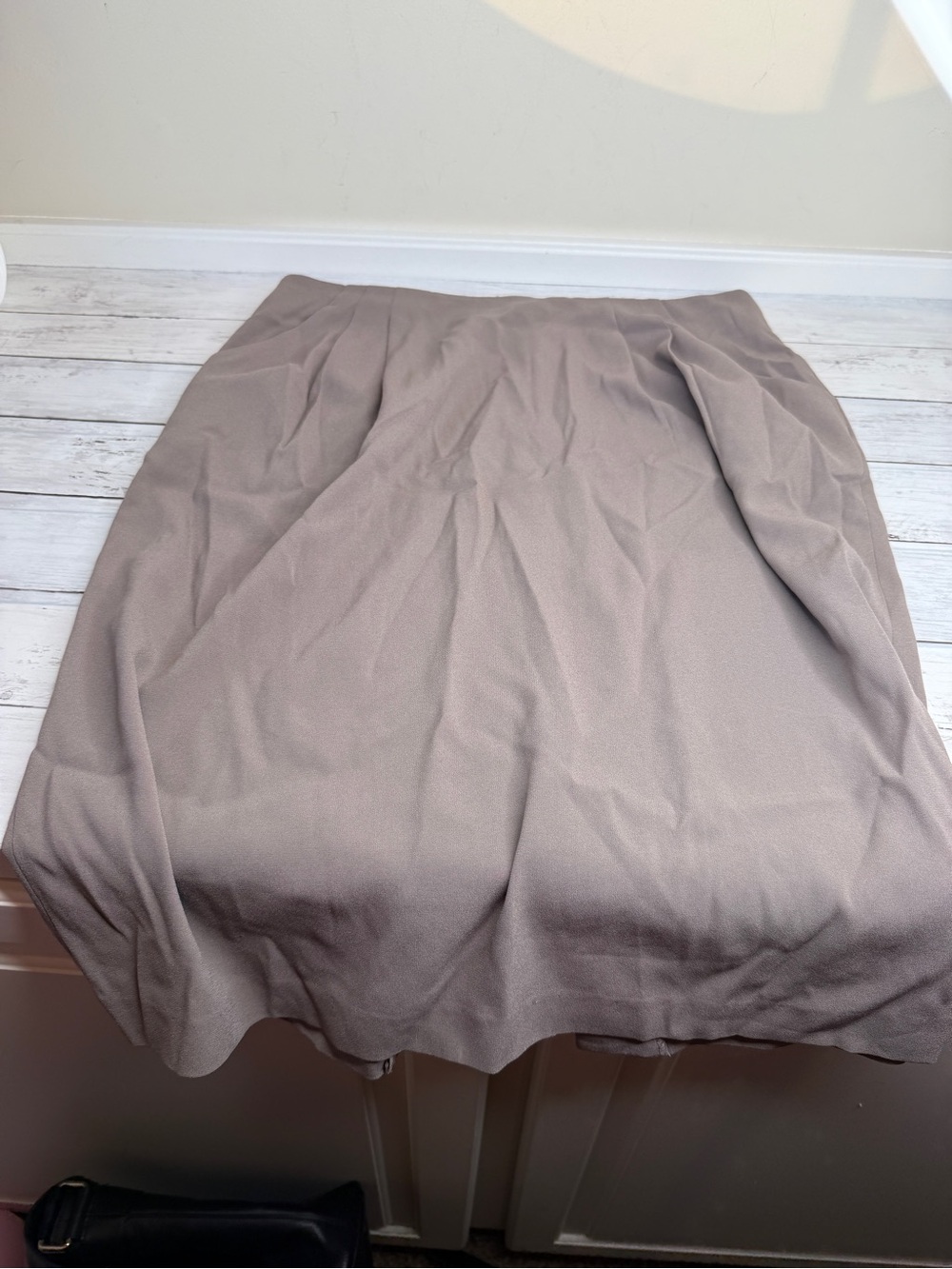 MM. LaFleur Taupe A-Line Skirt with pockets